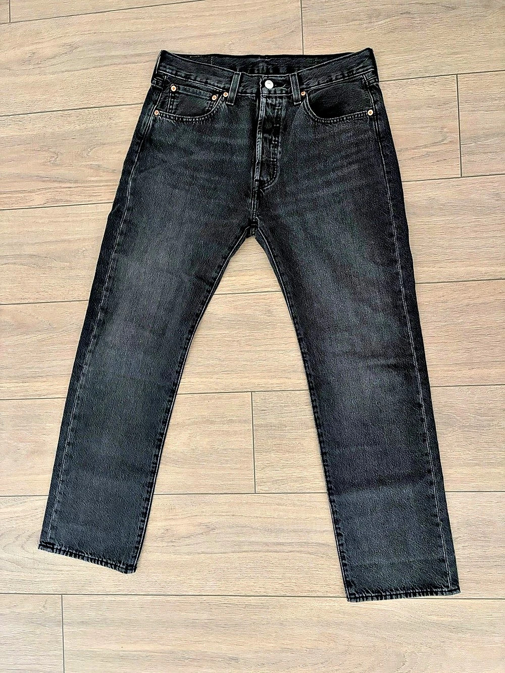 Men’s Original Levi's 501 Black Stone-wash Straight Leg Jeans Waist 32
